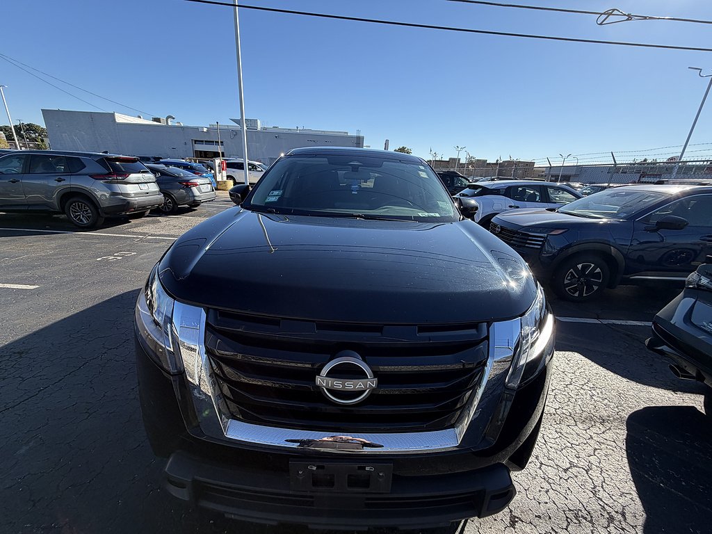 Used 2022 Super Black Nissan S image 29