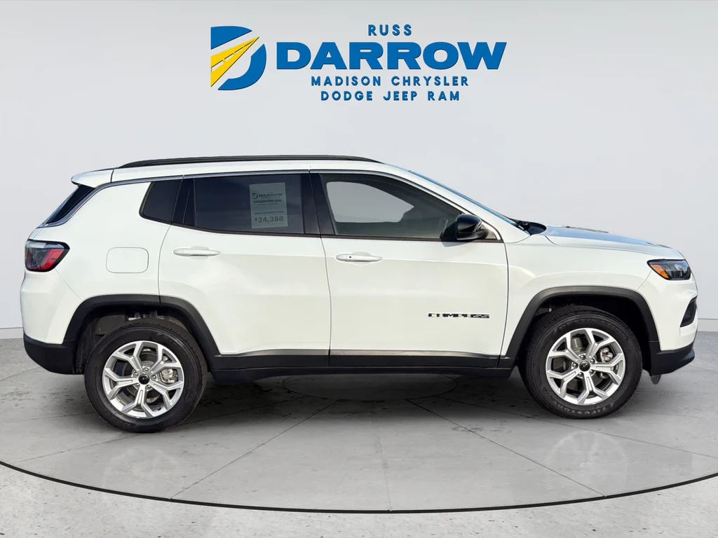 Certified Used 2025 White Jeep Latitude image 6