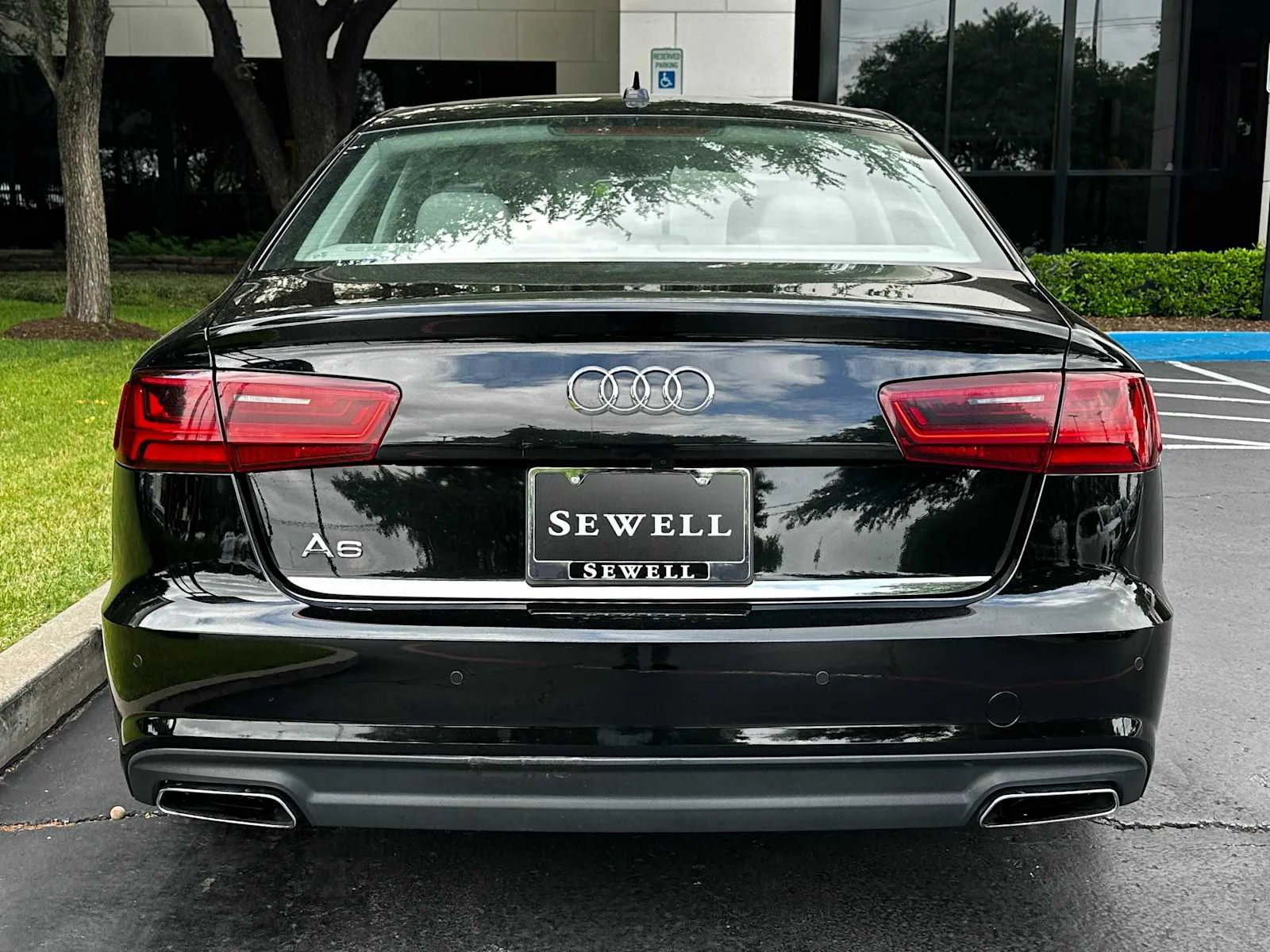 Used 2018  Audi Premium image 3