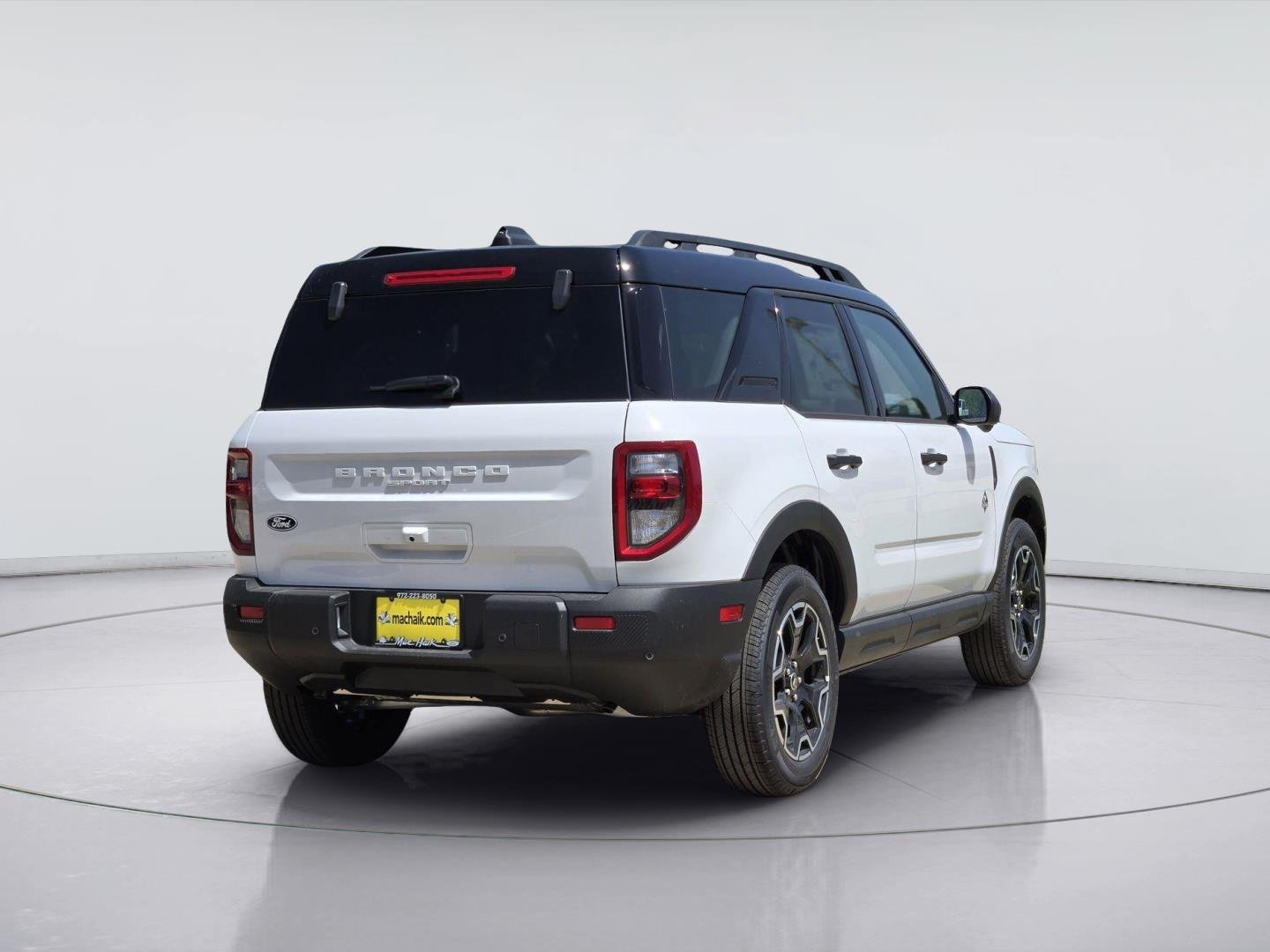 New 2026 Oxford White Ford Outer Banks® image 4