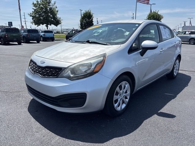 Used 2013 Silver Kia LX image 3