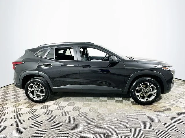 Certified Pre-Owned 2025 Chevrolet Trax LT