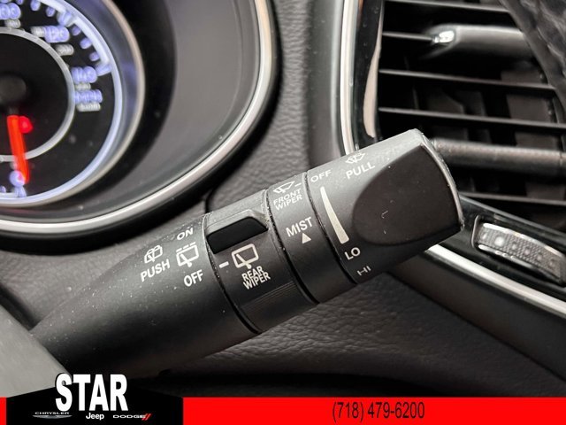 Used 2019 Granite Crystal Metallic Clearcoat Jeep Limited image 26