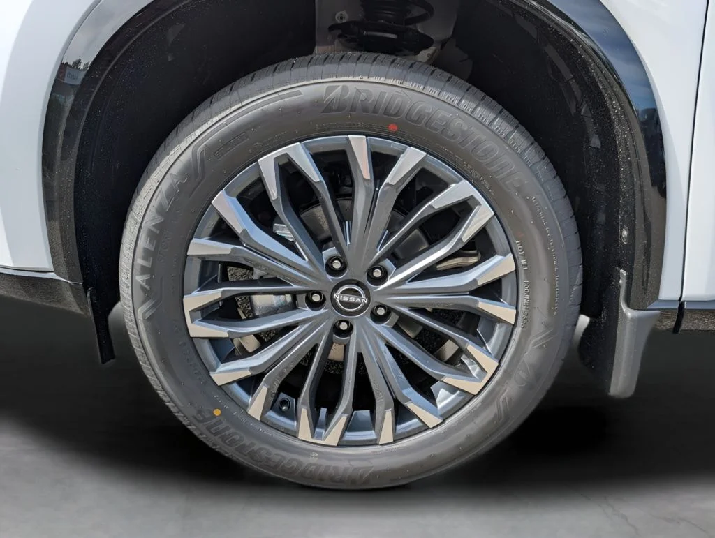 New 2026 White Nissan Platinum image 10