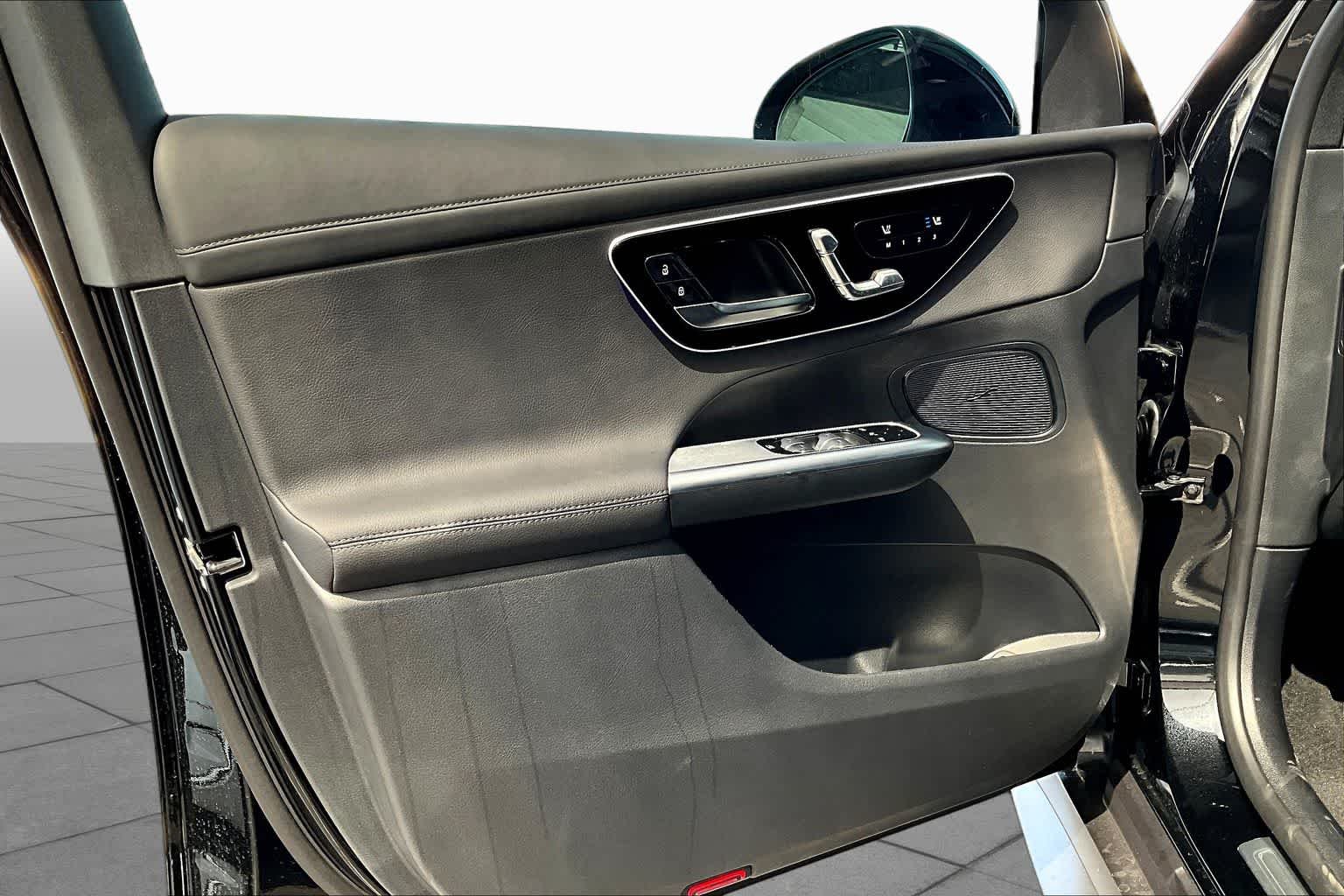 New 2026 Black Mercedes-Benz GLC 300 image 15