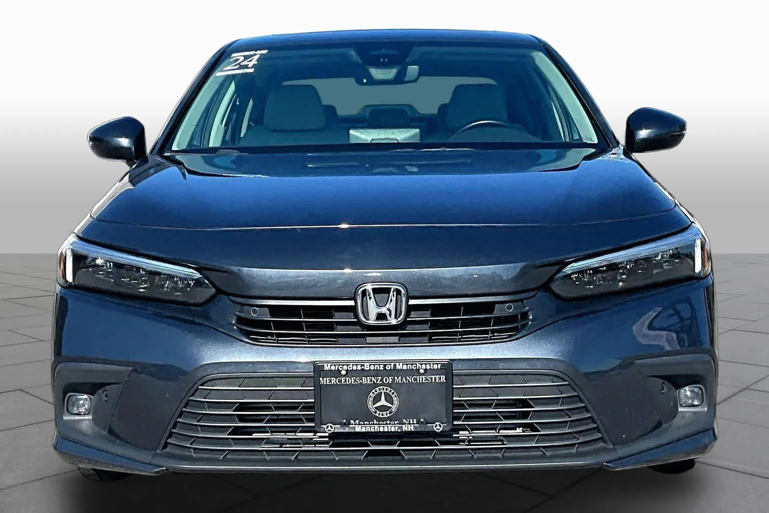 Used 2024 Meteorite Gray Metallic Honda Touring image 4