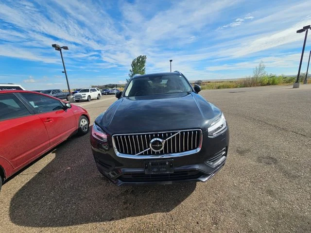 Used 2021 Gray Metallic Volvo T5 Momentum image 2