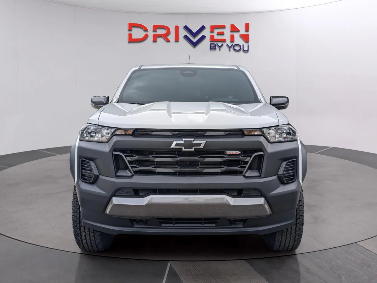 New 2026 Summit White Chevrolet Trail Boss image 8