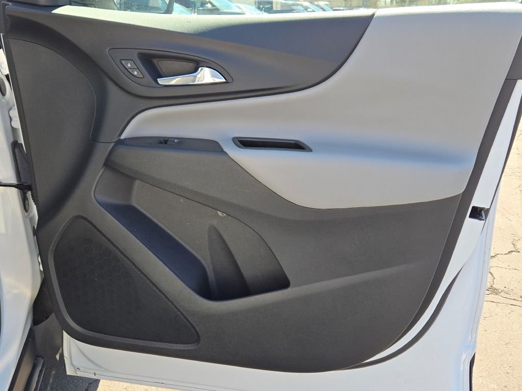 Used 2023 White Chevrolet LT image 8