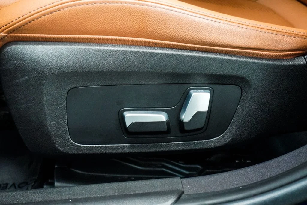 Used 2023 Blue BMW 330e xDrive image 7