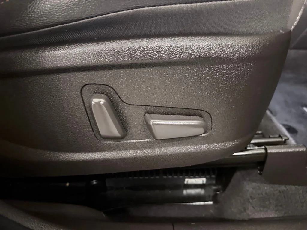 Used 2020 Black Hyundai SEL image 42