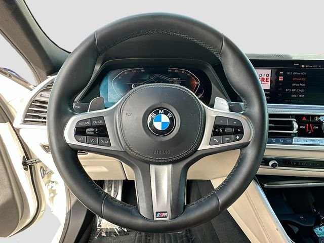 Used 2021 White BMW xDrive40i image 11