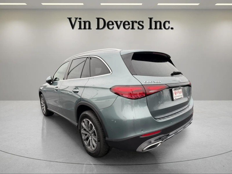 Used 2025 Verde Silver Metallic Mercedes-Benz GLC 300 image 5