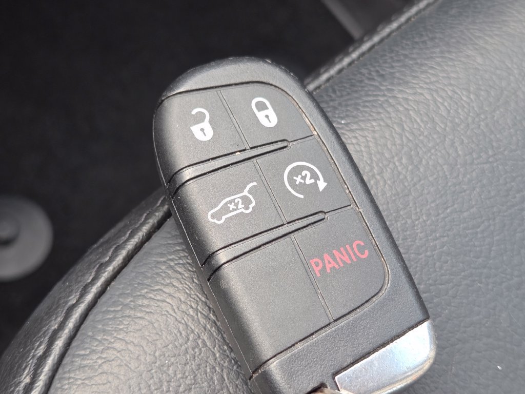 Used 2018 White Clearcoat Jeep Limited image 34