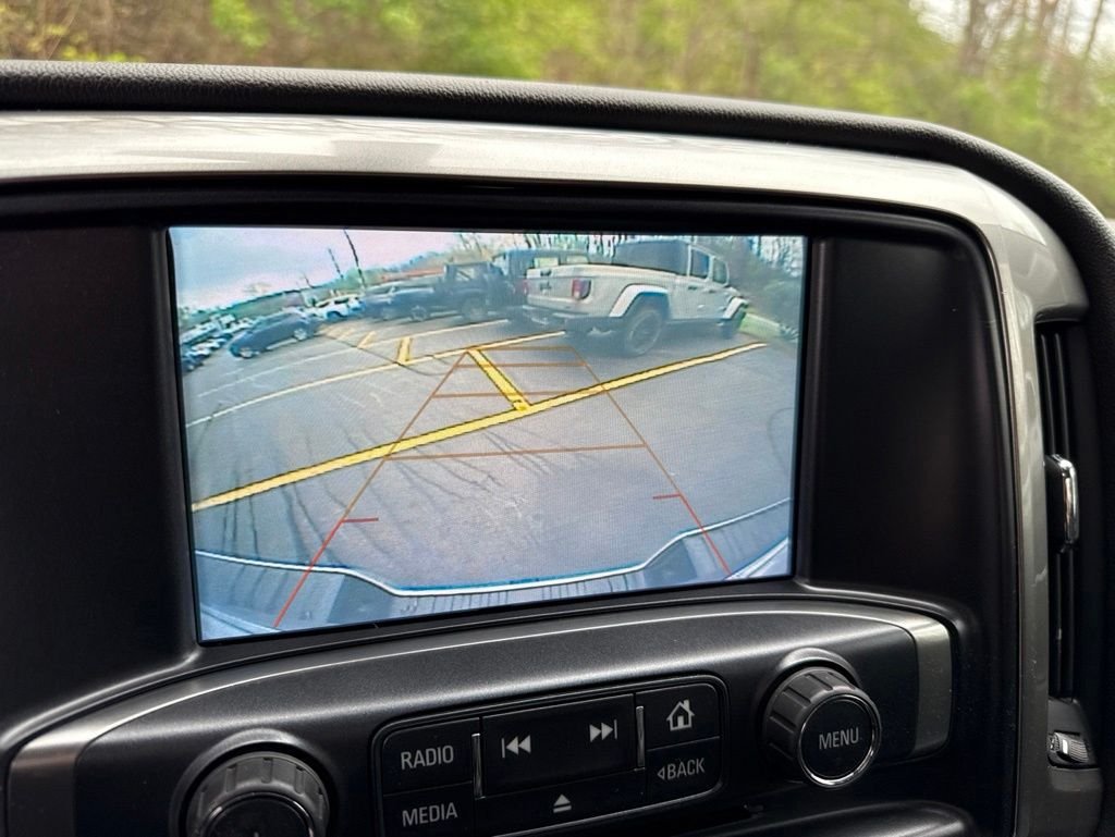 Used 2018 White Chevrolet LT image 29