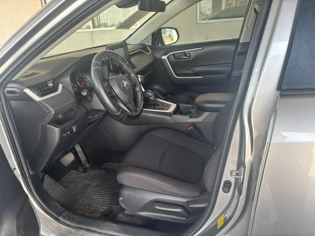 Used 2020 Silver Toyota LE image 8