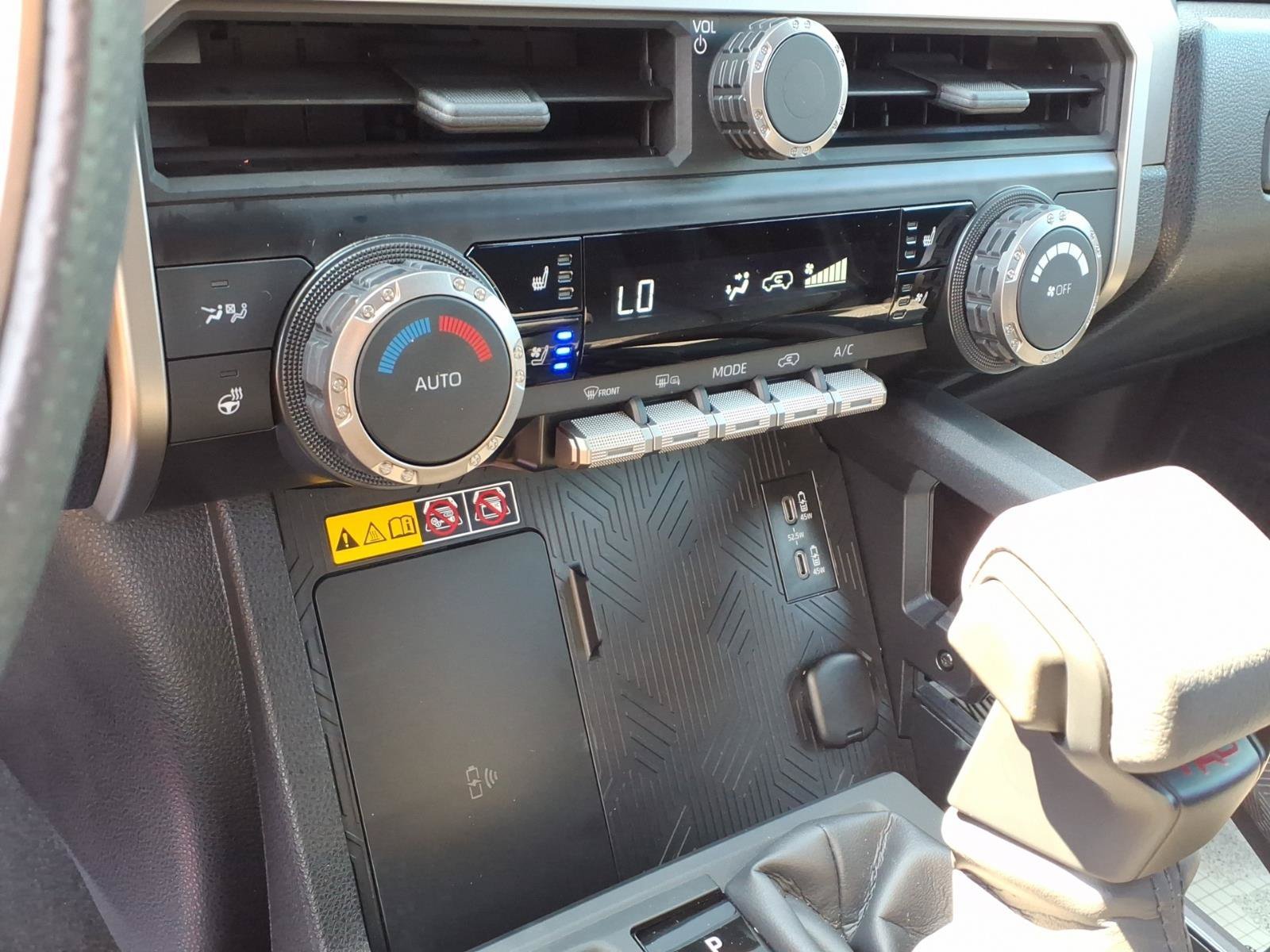 Used 2026 Underground Toyota Hybrid Limited image 21