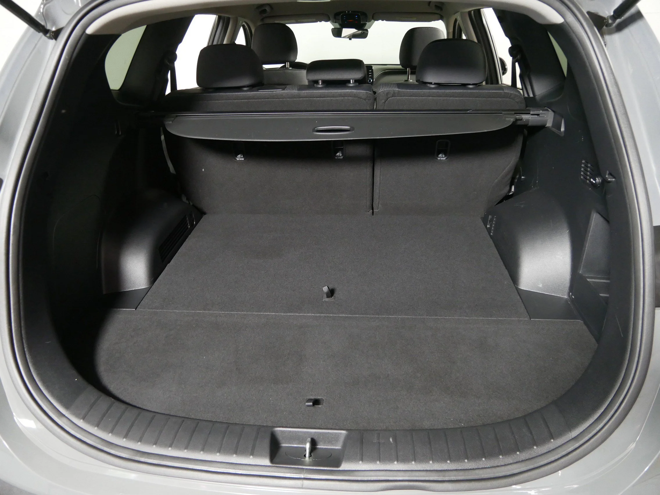 Used 2022 Hampton Gray Hyundai SEL image 18