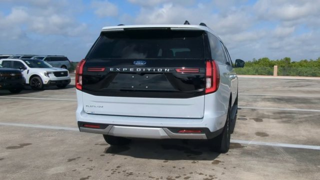 New 2026 Space Silver Metallic Ford Platinum® image 92