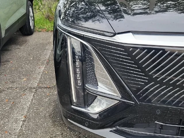Used 2024 Cadillac LYRIQ Tech with VIN 1GYKPMRL0RZ136382 for sale in Jacksonville, FL