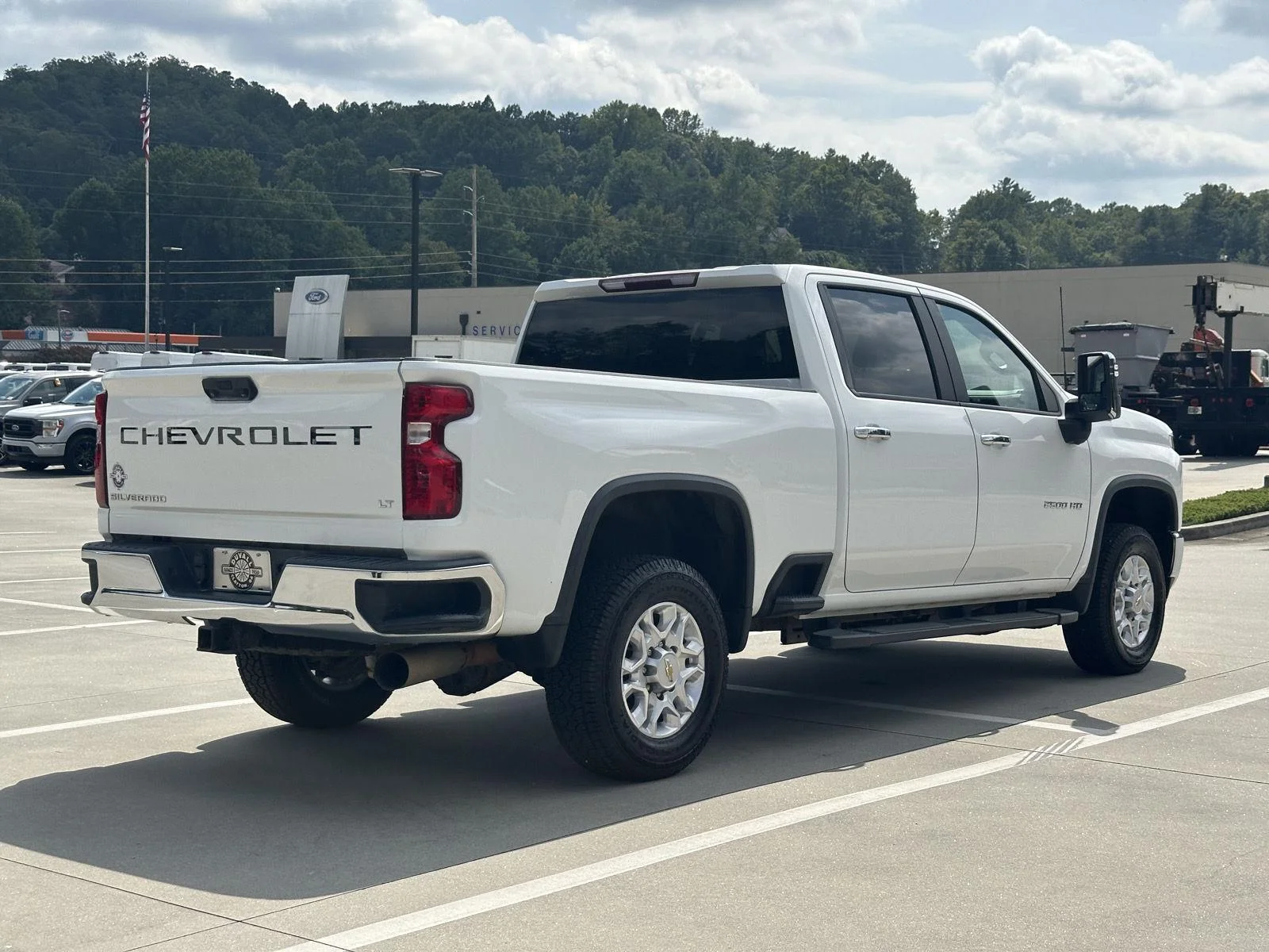 Used 2021 Summit White Chevrolet LT image 7