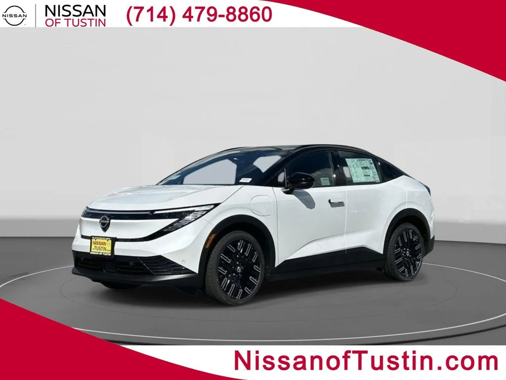 2026 Nissan Leaf Platinum+'s photo