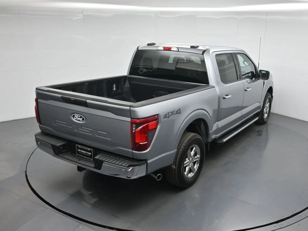 Certified Used 2025 Silver Ford XLT image 40