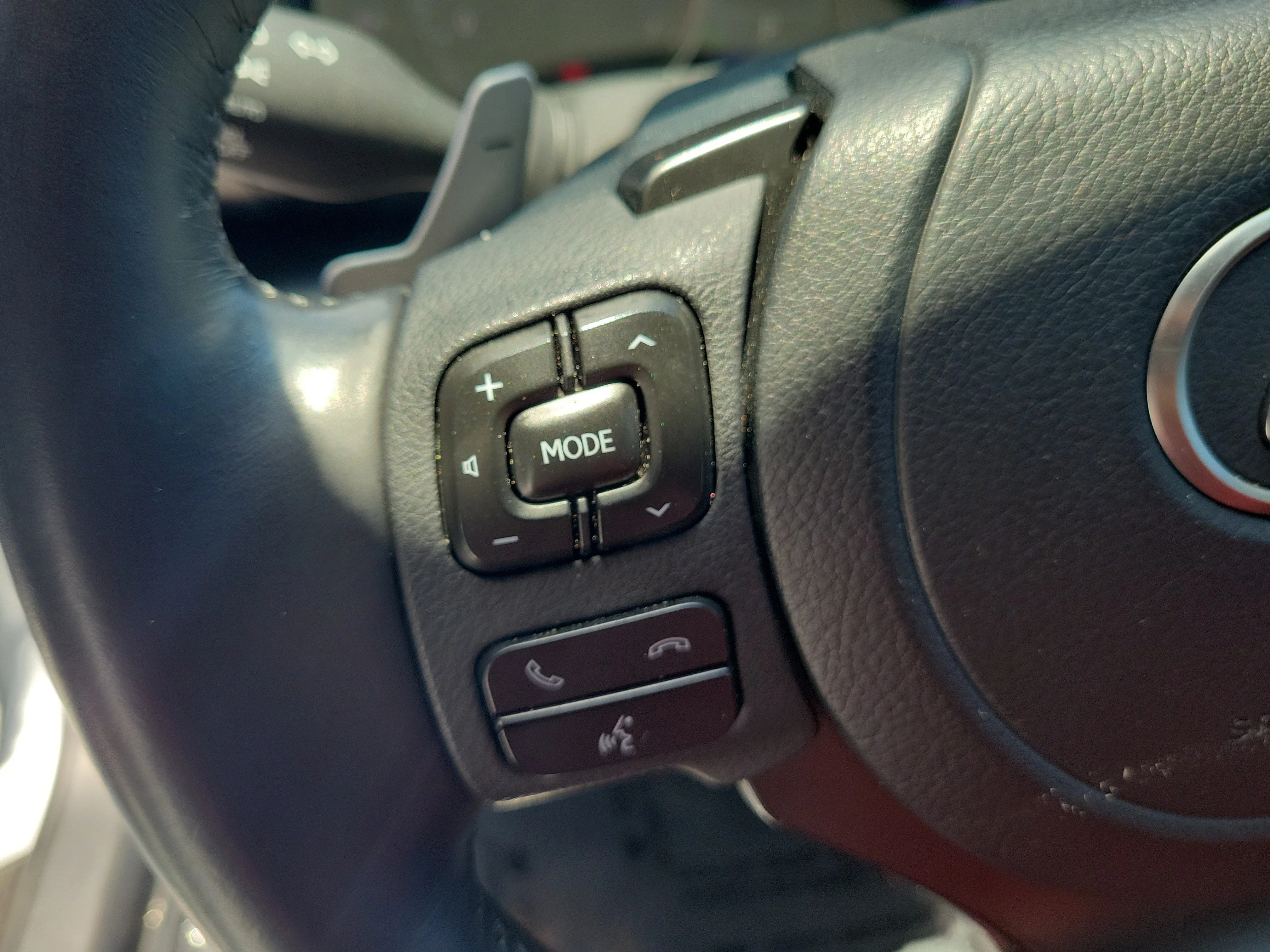 Certified Used 2024 Iridium Lexus 300 image 25