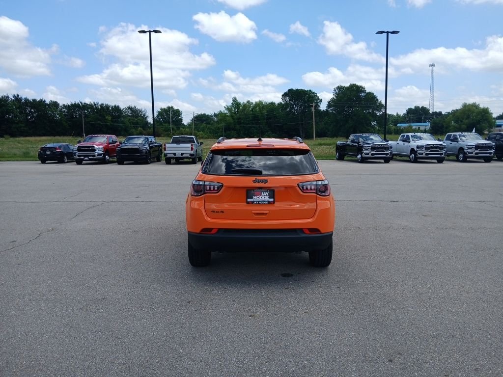 New 2026 Joose Exterior Paint Jeep Latitude image 7