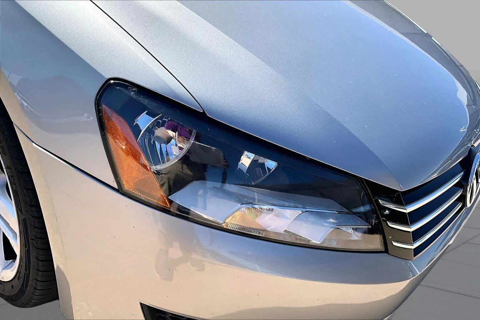 Used 2014 Platinum Gray Metallic Volkswagen SE image 25