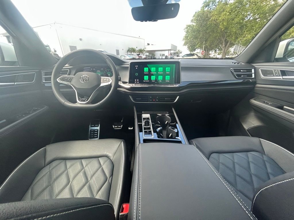 New 2026 White/off-white Volkswagen 2.0T SEL Premium R-Line image 10