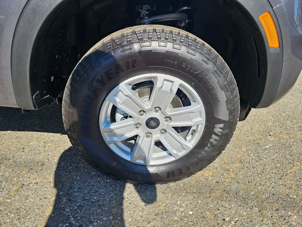 New 2025 Carbonized Gray Metallic Ford XL image 9