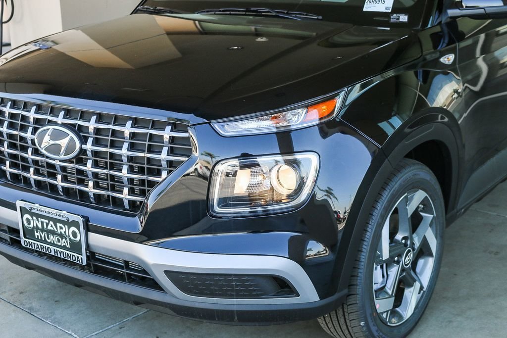 New 2026 Black Hyundai SEL image 5