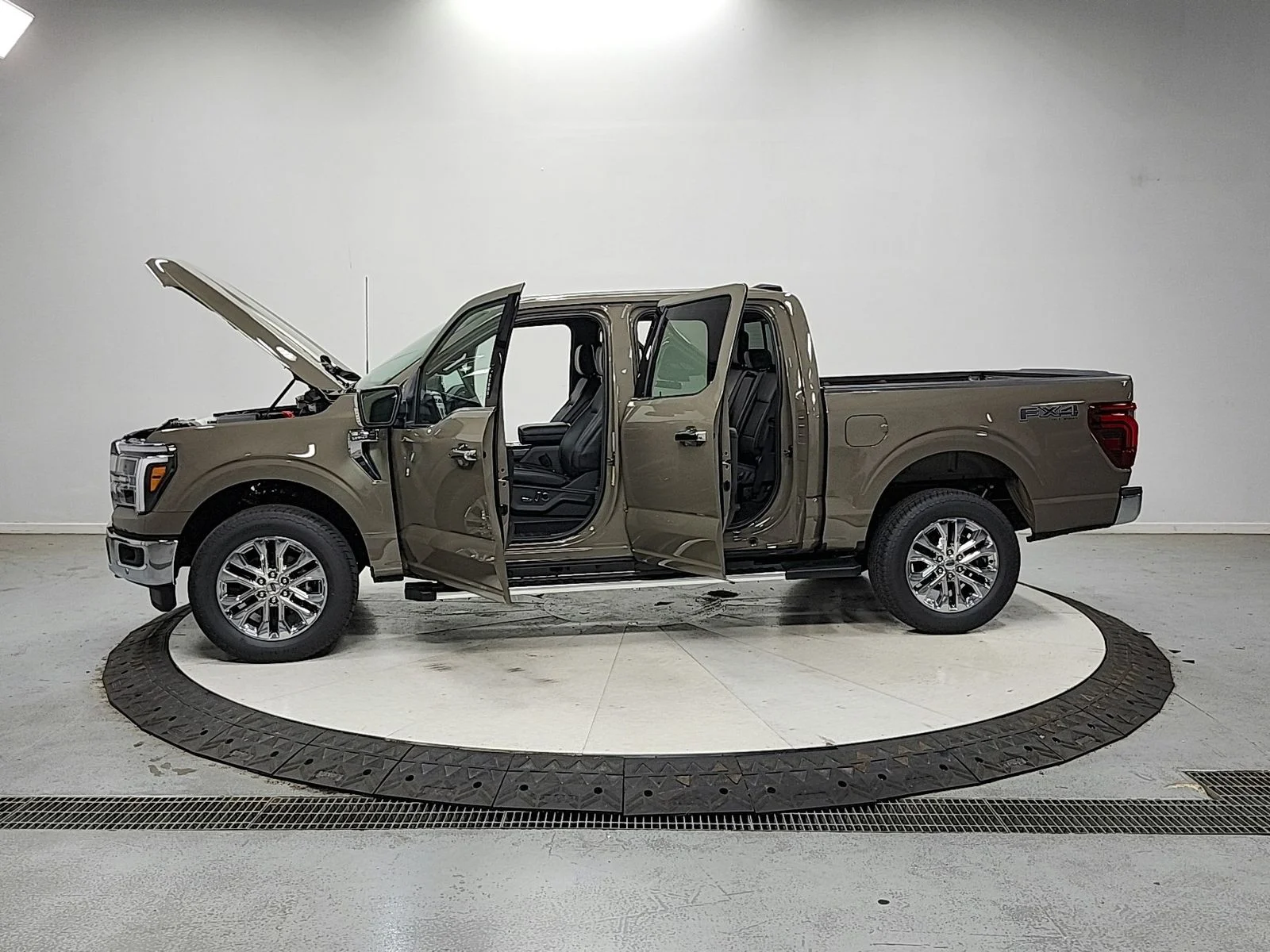 New 2026 Gray Ford Lariat image 12