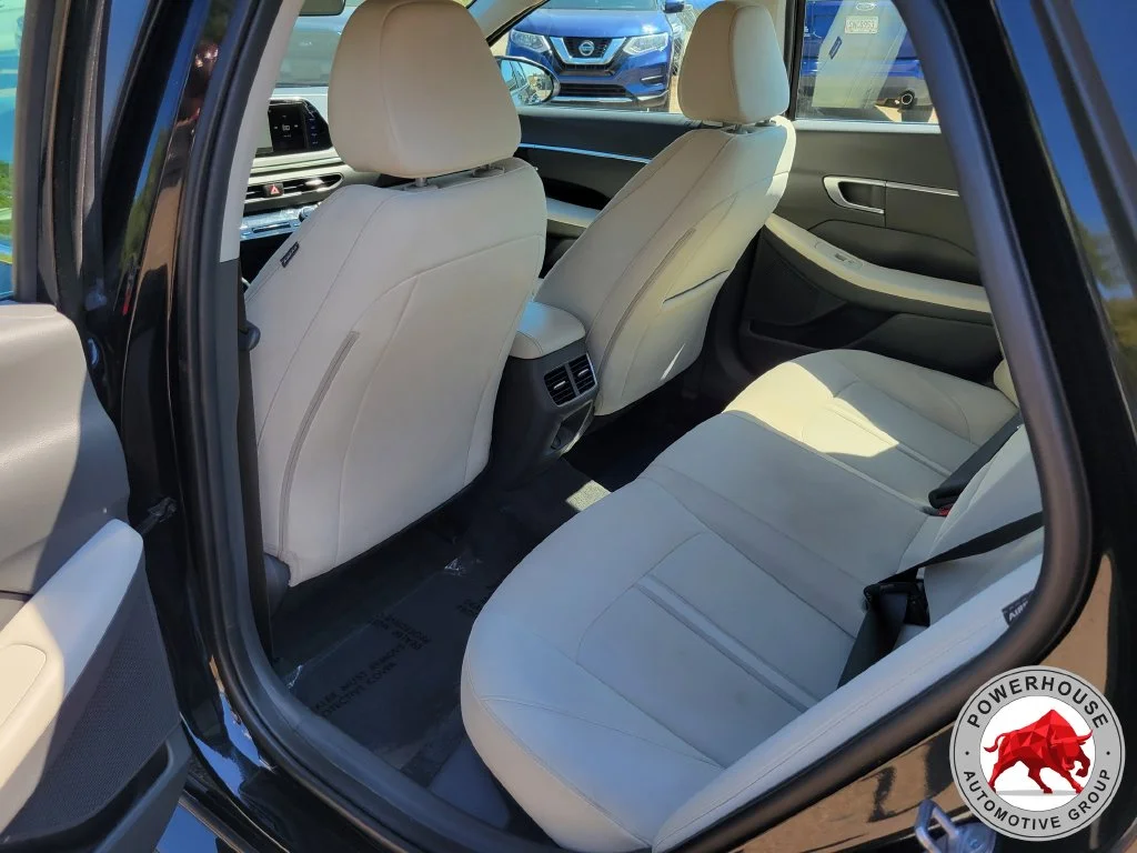 Used 2023 Black Hyundai SEL image 14