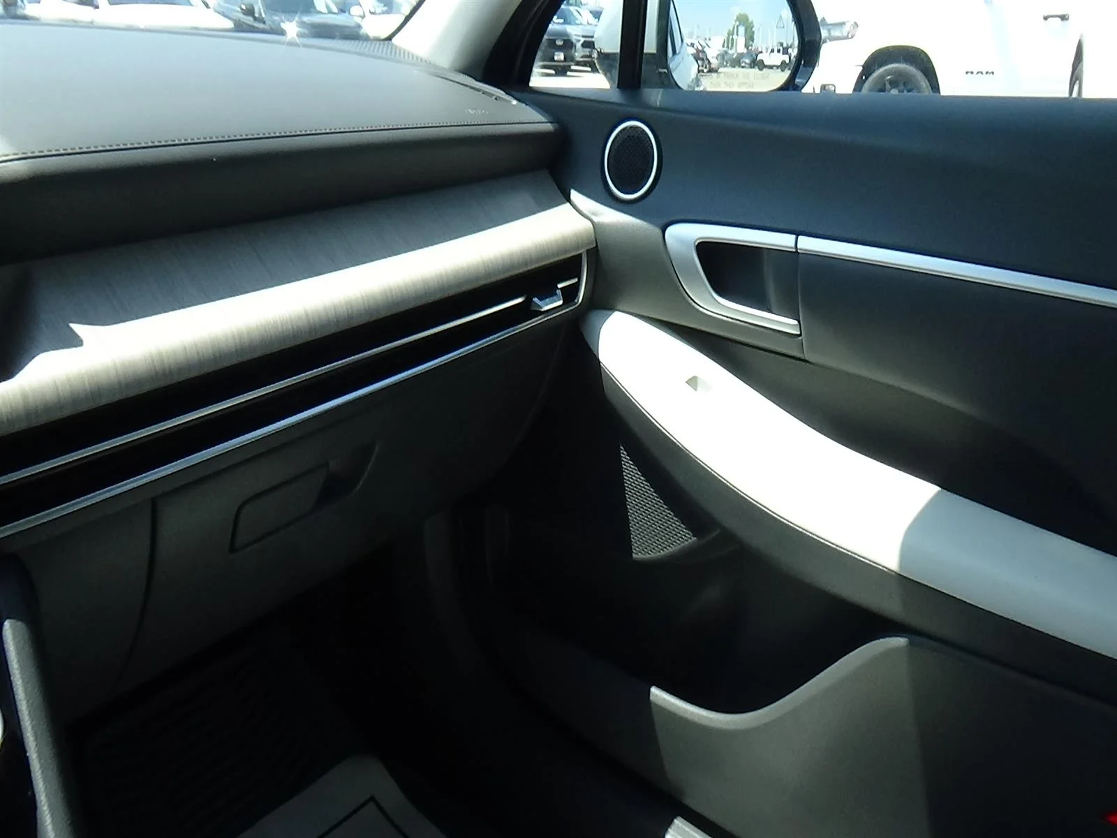 Used 2025 Aero Silver Metallic (t4a) Hyundai SEL image 31