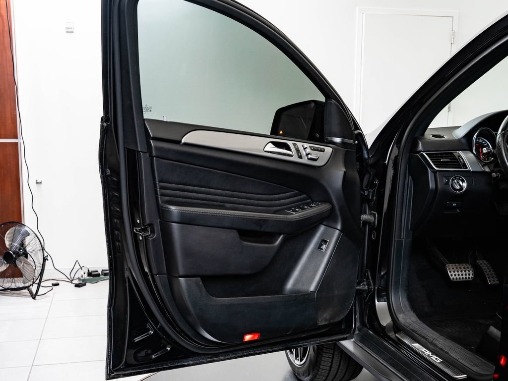 Used 2019 Black Mercedes-Benz GLE 43 AMG® image 28