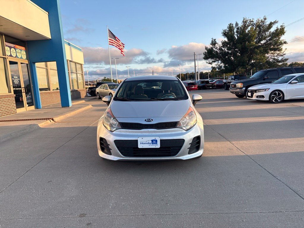 Used 2016 Bright Silver Metallic Kia LX image 2