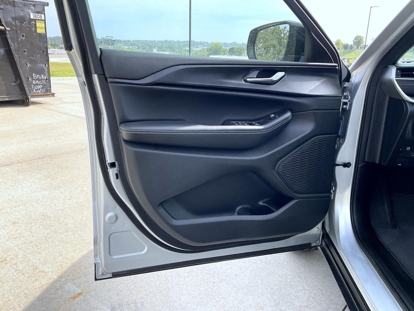 Used 2025 Silver Jeep Altitude X image 10