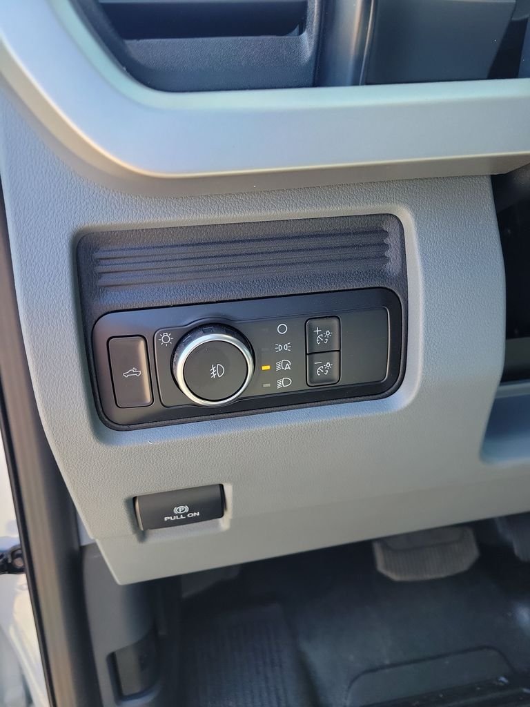 New 2026 Oxford White Ford F-450® XL image 16