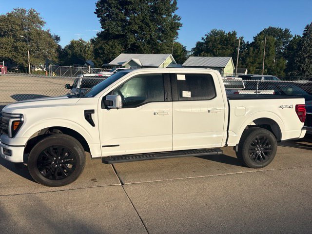Used 2024 White Ford Lariat image 1