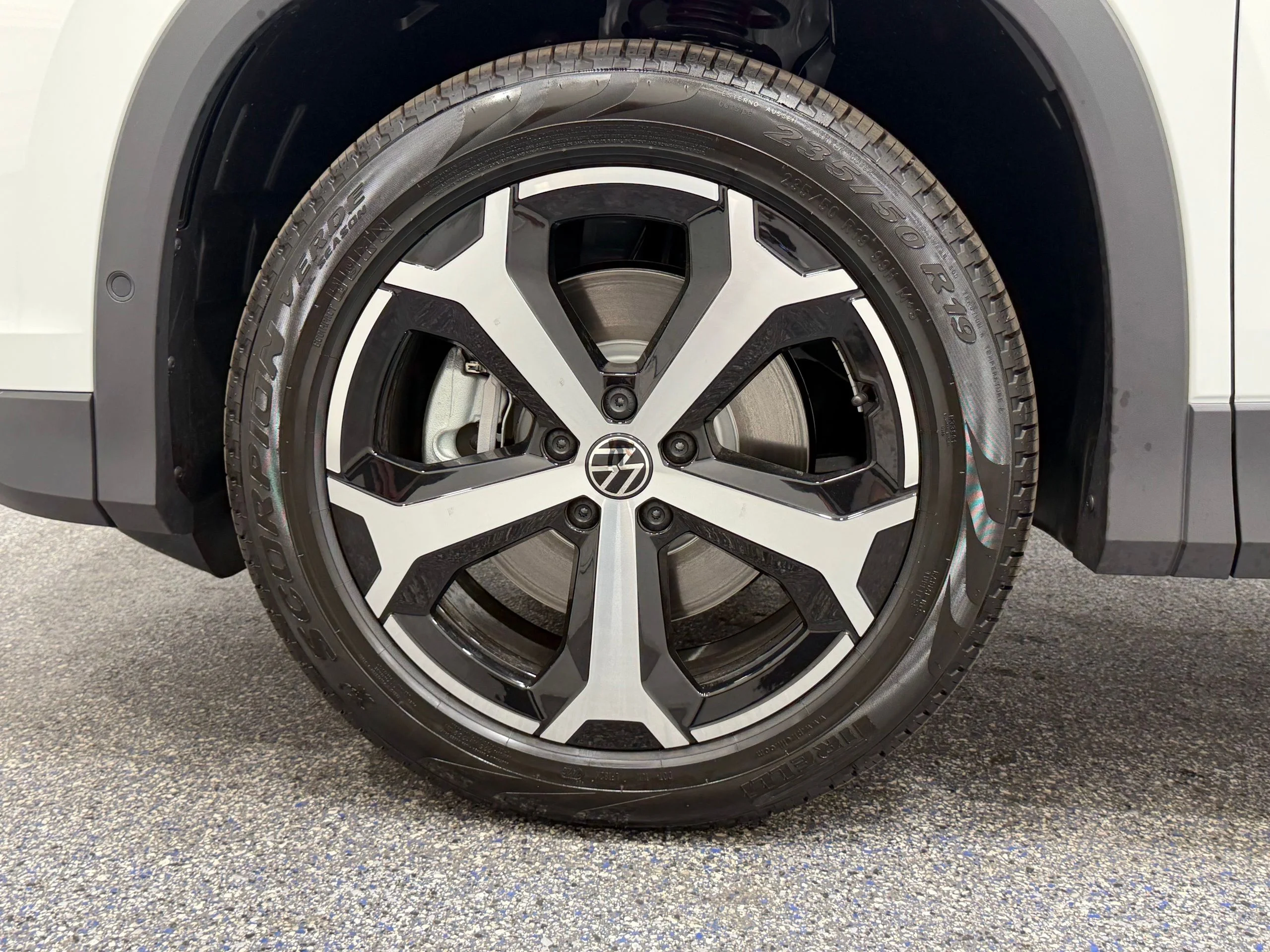 New 2026 White Volkswagen SE image 11