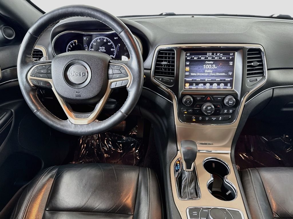Used 2017 White Jeep Limited image 21