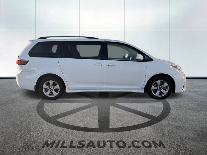Used 2018 White Toyota LE image 3