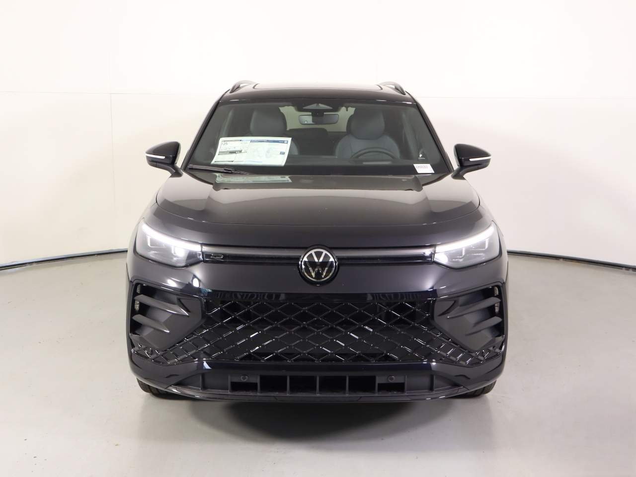 New 2026 Deep Black Pearl Volkswagen SE R-Line Black 4Motion image 4