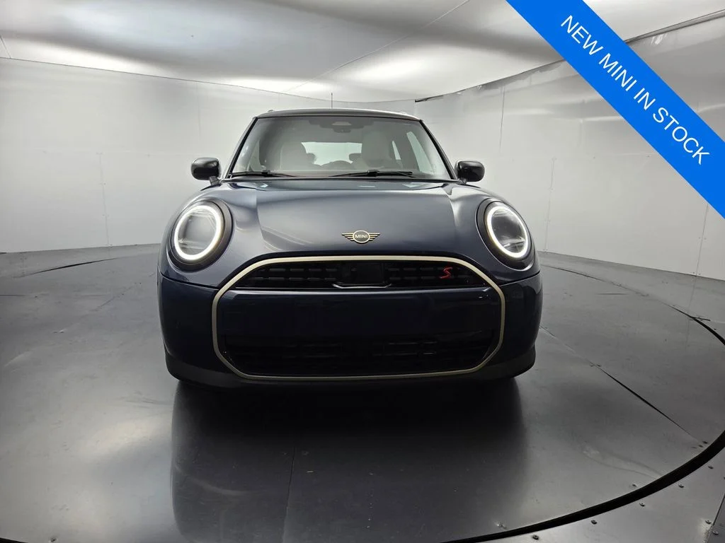 New 2026 Blue MINI Signature Plus image 3