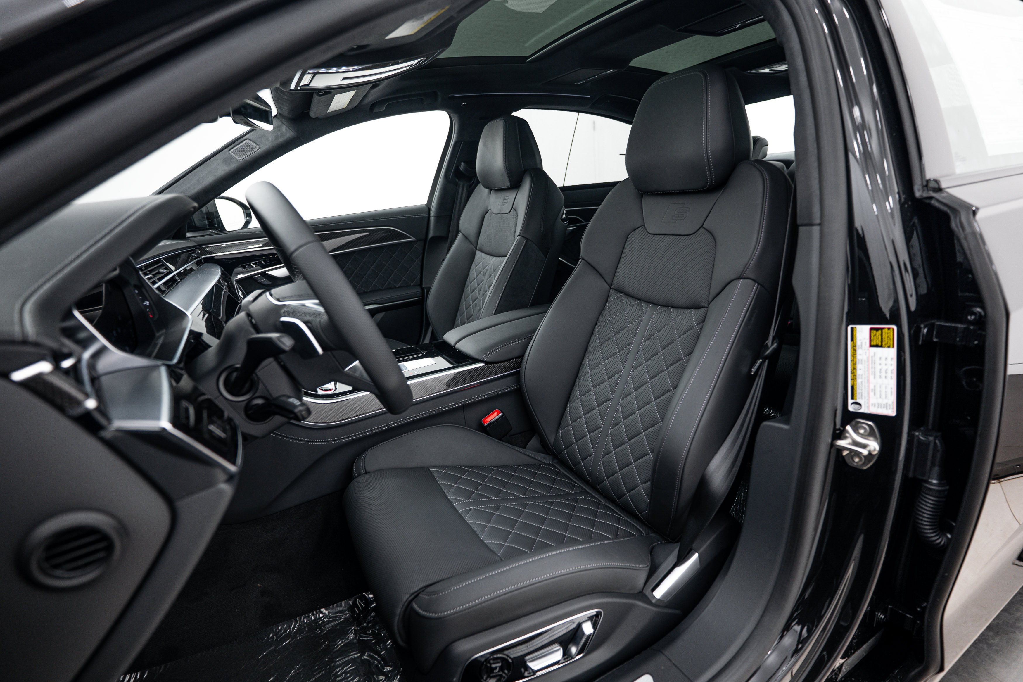 New 2026 Black Audi 4.0T image 17