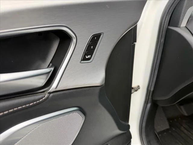 Used 2020 Platinum White Pearl Acura SH-AWD w/Tech image 12