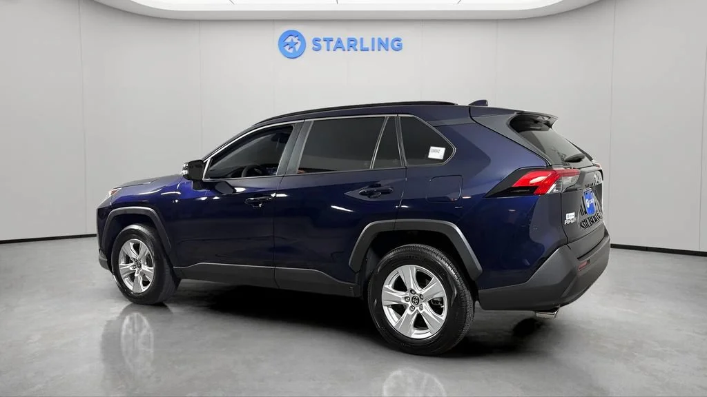 Used 2019 Blue Toyota XLE image 4