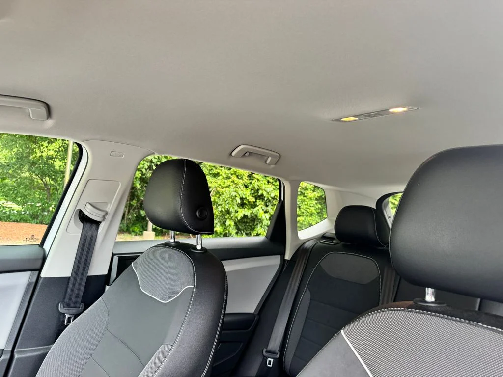Certified Used 2023 White Volkswagen 1.5T SE image 21